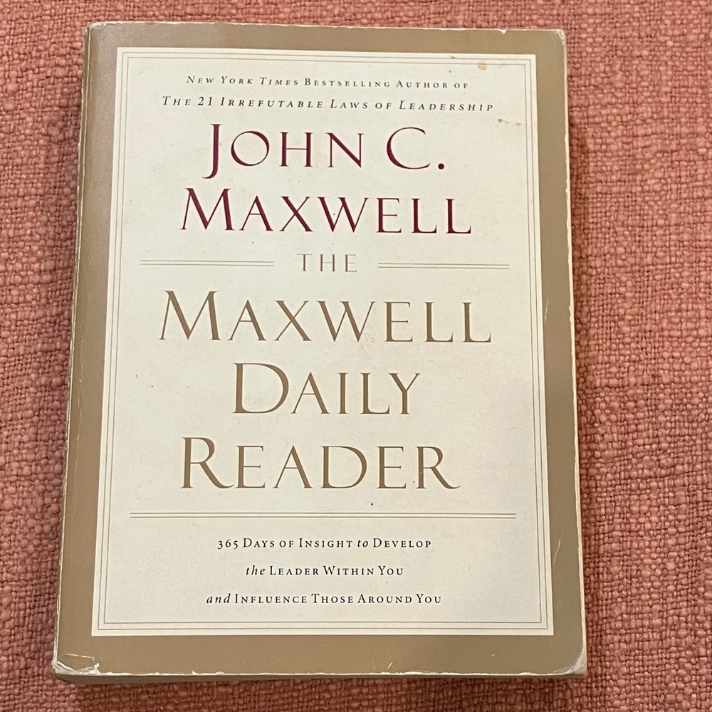 John C. Maxwell The Maxwell Daily Reader - softCover - 365 days of insight